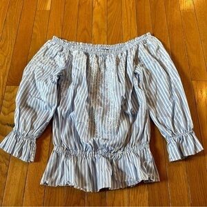 WHBM Off shoulder Top Cotton Poplin Blue White Embroidered Front Sz XS